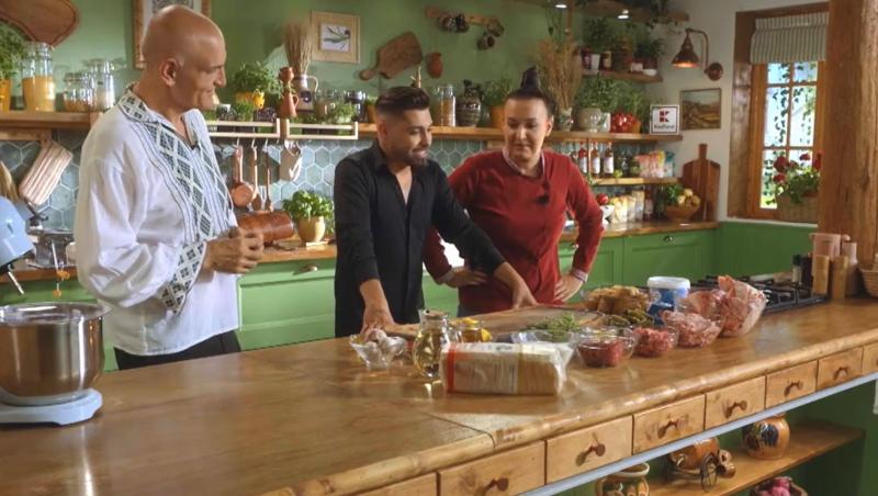 Hello Chef sezon 6, 23 septembrie 2023. Roxana Blenche, Damian Drăghici și Luis Gabriel au gătit cea mai gustoasă rețetă de mici