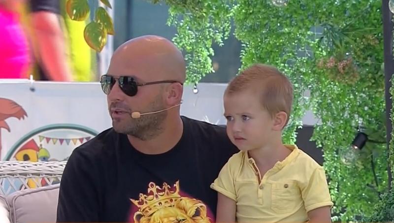 Cât de mult a crescut fiul lui Andrei Ștefănescu. Prezentatorul TV și micuțul său au fost fotografiați în ipostaze copleșitoare