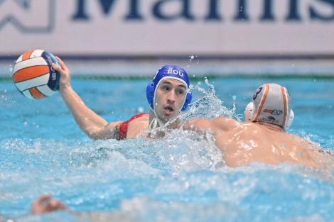 România se luptă cu Muntenegru pentru locurile 5-8 de la Campionatul European de polo masculin. Urmărește meciul pe AntenaPLAY