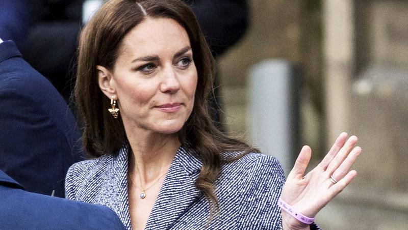Kate Middleton a suferit o intervenție chirugicală la nivelul abdomenului și va rămâne internată pe o perioadă de până la două săptămâni, anunță Palatul Kensington.
