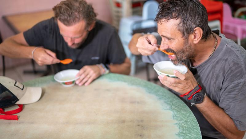 Rețeta pentru supa din cuib de pasăre de la Asia Express. Cum se prepară și de ce este cea mai scumpă din lume