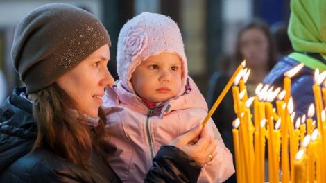 Rugăciunea mamei pentru fiică. Rostește-o în fiecare zi dacă ești mamă de fată