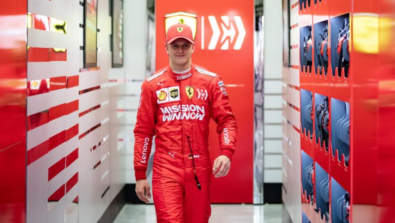 Prima apariție publică a lui Michael Schumacher la 11 ani de la accident.Legendarul pilot F1 ar fi participat la nunta fiicei sale