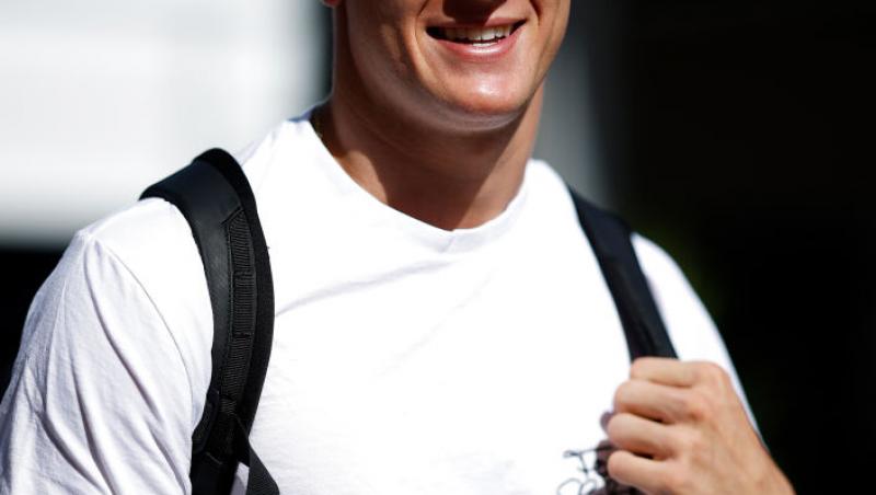 Prima apariție publică a lui Michael Schumacher la 11 ani de la accident.Legendarul pilot F1 ar fi participat la nunta fiicei sale