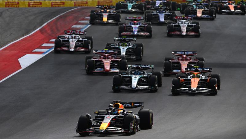 Vezi acum cursa Formula 1™ pentru Marele Premiu al Statelor Unite ale Americii. Bătălia este LIVE pe Antena 3 CNN și în AntenaPLAY