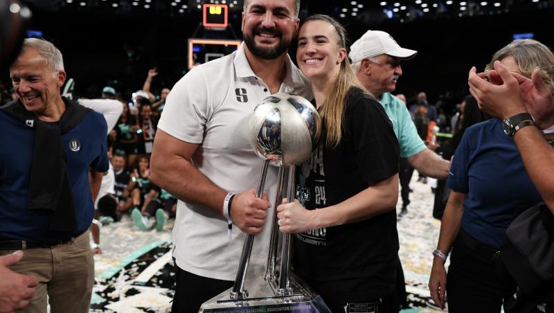 Sabrina Ionescu, campionă a WBNA cu echipa New York Liberty. Echipa a obținut primul său titlu din istoria competiției