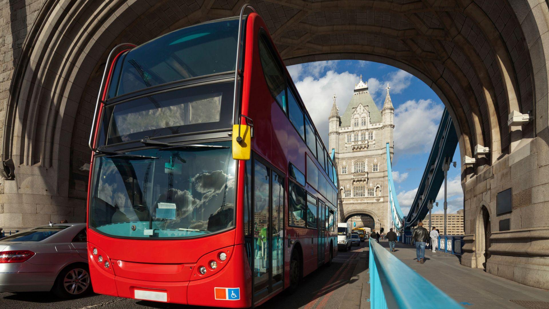 Ce salariu are o româncă, șofer de autobuz în Londra: „Aveam nevoie de un loc de muncă bine plătit”