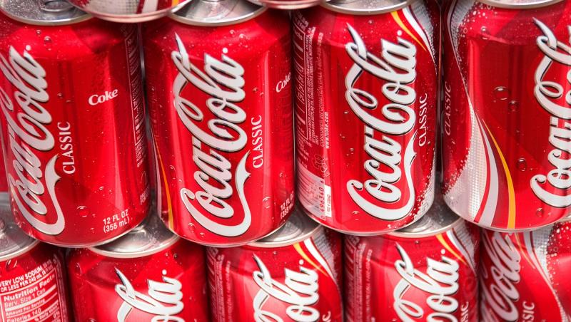 Coca-Cola retrage 28 de milioane de sticle posibil contaminate cu așchii metalice. În ce țară s-a constatat problema