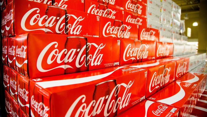 Coca-Cola retrage 28 de milioane de sticle posibil contaminate cu așchii metalice. În ce țară s-a constatat problema