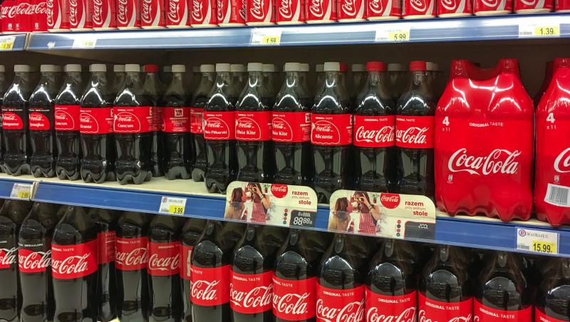 Coca-Cola retrage 28 de milioane de sticle posibil contaminate cu așchii metalice. În ce țară s-a constatat problema