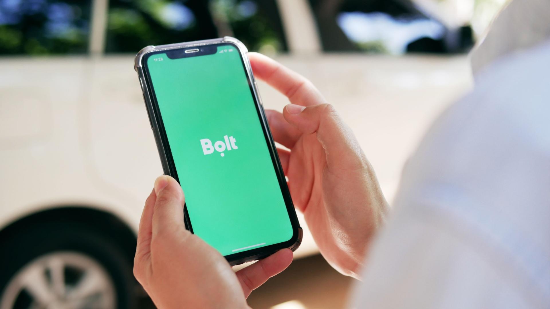 Sigla aplicației Bolt pe telefon