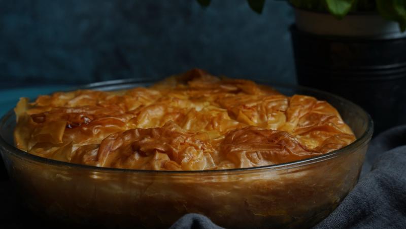 Rețetă de spanakopita. Prepară cea mai îndrăgită plăcintă cu spanac din lume chiar la tine acasă