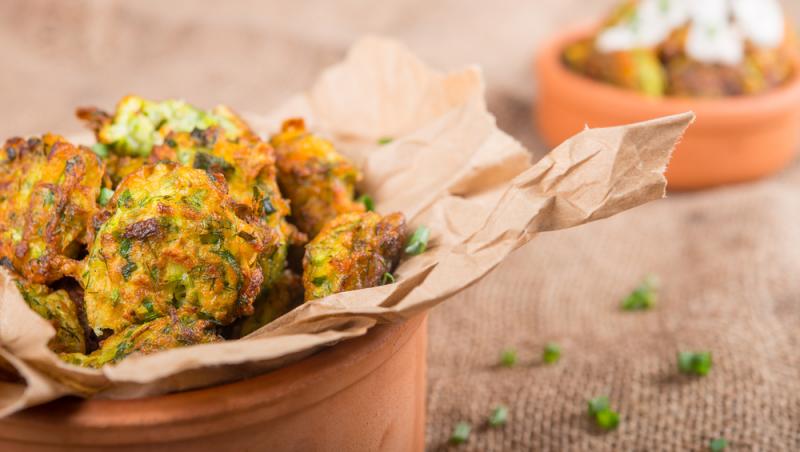 Rețeta de chiftele cu dovlecei și mărar. Cum să le prepari ca la mama acasă fără prea mult efort