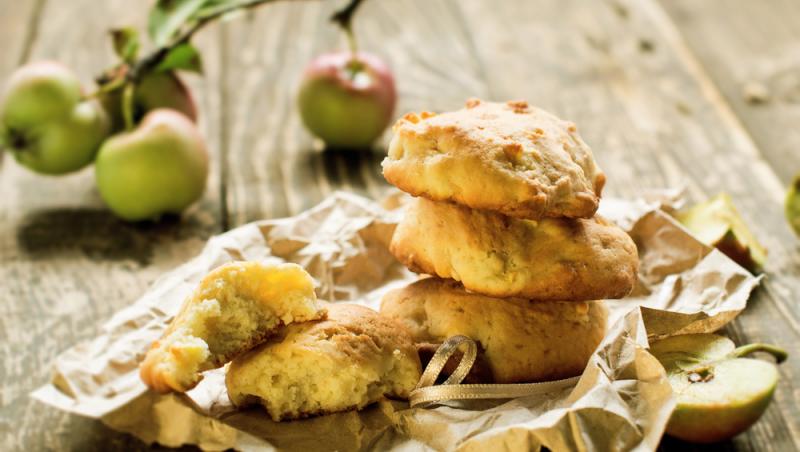 Rețetă de biscuiți cu mere. Desertul delicios se prepară în doar zece minute