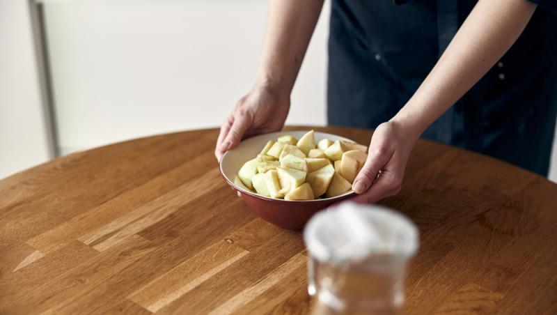 Rețetă de biscuiți cu mere. Desertul delicios se prepară în doar zece minute