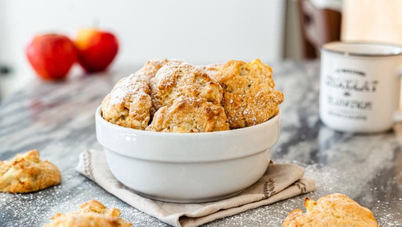 Rețetă de biscuiți cu mere. Desertul delicios se prepară în doar zece minute