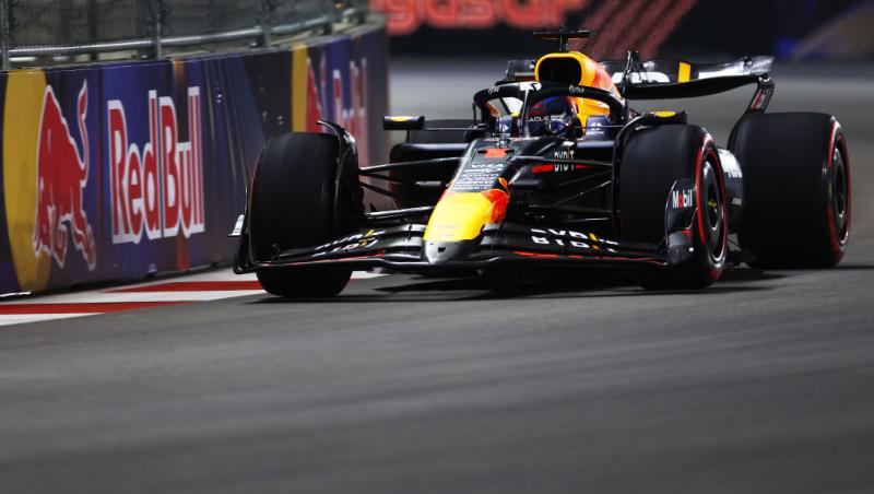 Vezi acum calificările din Formula 1™ pentru Marele Premiu din Las Vegas.Bătălia pentru pole este LIVE în AntenaPLAY și pe Antena1