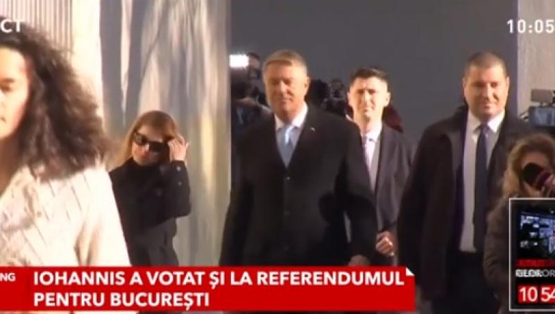 Klaus Iohannis a refuzat să facă declarații după ce a votat la prezidențiale. Coincidența cu 2019, când lupta pentru un nou mandat