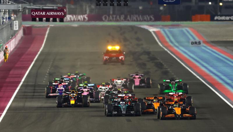 S-au încheiat calificările din Formula 1™ pentru Marele Premiu din Qatar. George Russell în pole, după penalizarea lui Verstappen