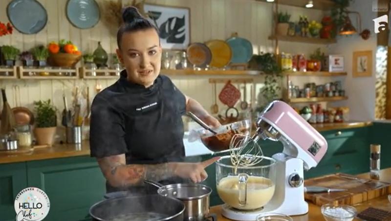 Rețeta de lava cake pregătită de chef Roxana Blenche. Secretul bucătarului pentru o cremă extrem de fină