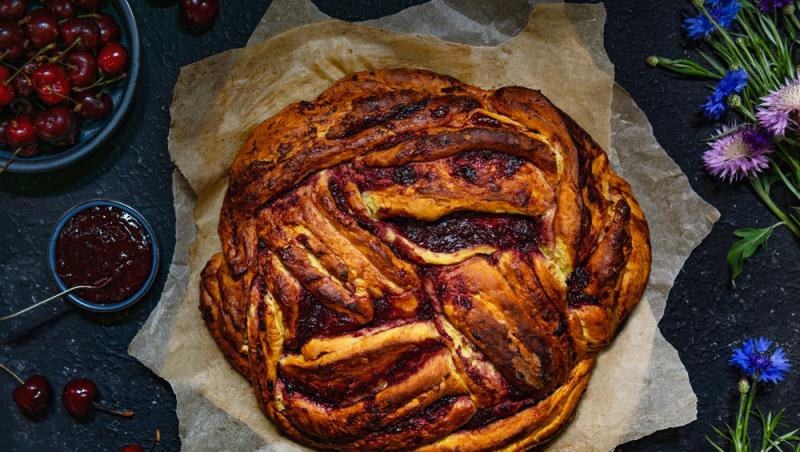 Cum se prepară babka. Desertul delicios i-a cucerit pe români mai ceva ca tradiționalul cozonac