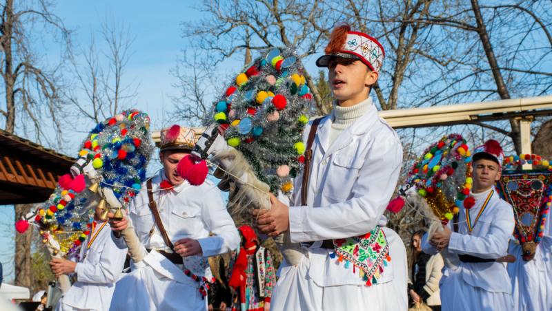 Când se merge cu colindul. Ce colinde se cântă înainte de Crăciun