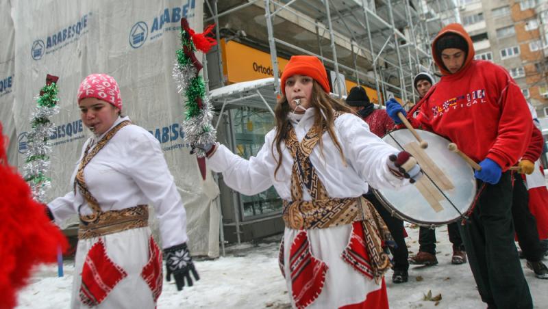 Când se merge cu colindul. Ce colinde se cântă înainte de Crăciun