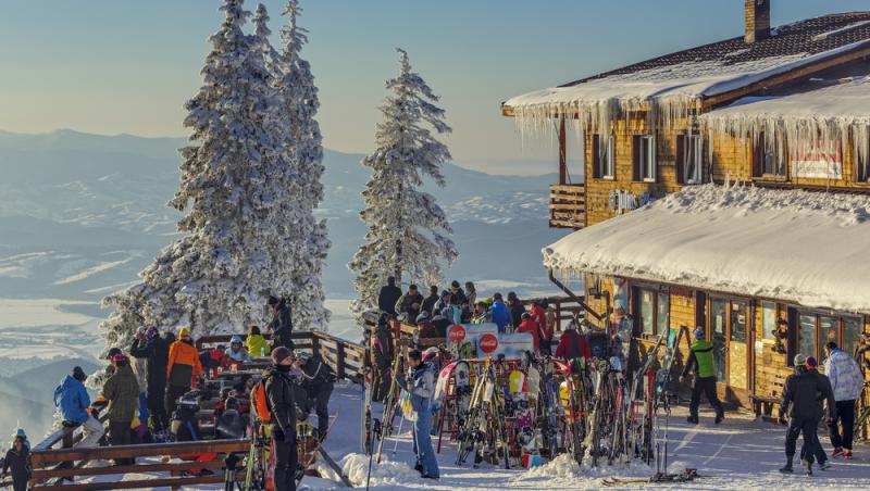 S-a deschis sezonul de schi în Poiana Brașov! Care sunt pârtiile pe care se poate schia începând cu 18 decembrie 2024