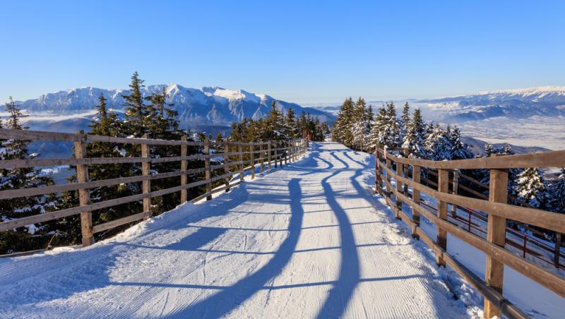 S-a deschis sezonul de schi în Poiana Brașov! Care sunt pârtiile pe care se poate schia începând cu 18 decembrie 2024