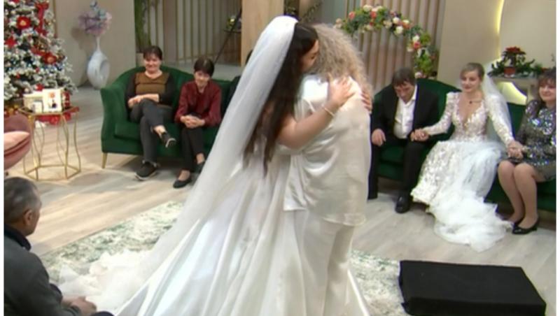 Mireasa, sezon 10, 19 decembrie 2024. Fetele au defilat în rochiile de mireasă în fața familiilor. Au curs lacrimi de emoții