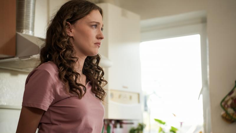 Iubire cu parfum de lavandă, rezumat episoade 38, 39 și 40, 20 decembrie 2024. Anda, bulversată! Soțul ei, Albert, a găsit-o