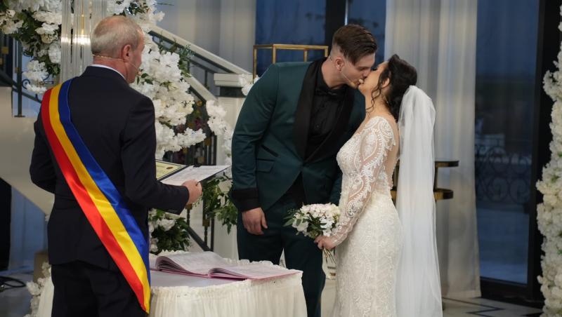 Laura şi Mihai, câştigătorii celui de-al zecelea sezon Mireasa şi ai premiului în valoare de 40.000 de Euro