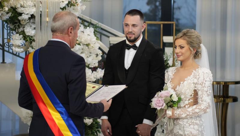 Laura şi Mihai, câştigătorii celui de-al zecelea sezon Mireasa şi ai premiului în valoare de 40.000 de Euro