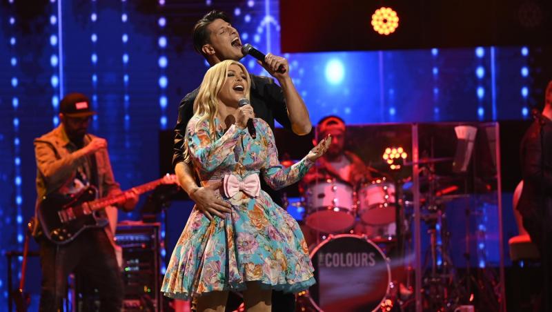 Loredana, ipostazele emoționante în care s-a pozat de Crăciun alături de fiica ei și alte rude. Ce mesaj a scris