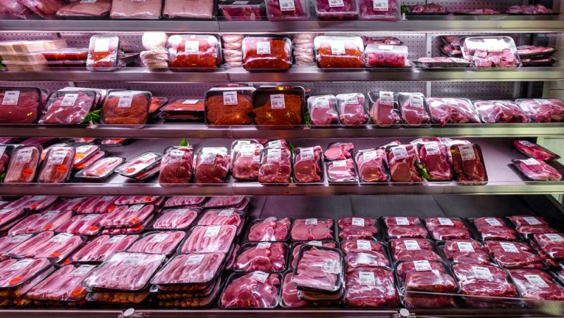 Ce preț are un kilogram de carne de porc înainte de sărbători. Românii se gândesc cu frică la cheltuielile de anul acesta