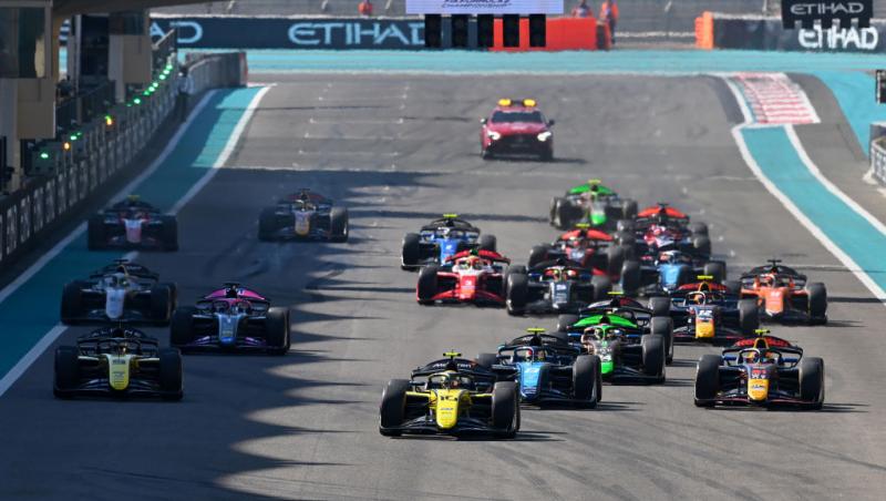 Urmărește acum ultima cursă Formula 1™ din sezonul 2024. Marele Premiu din Abu Dhabi este LIVE pe Antena 1 și în AntenaPLAY