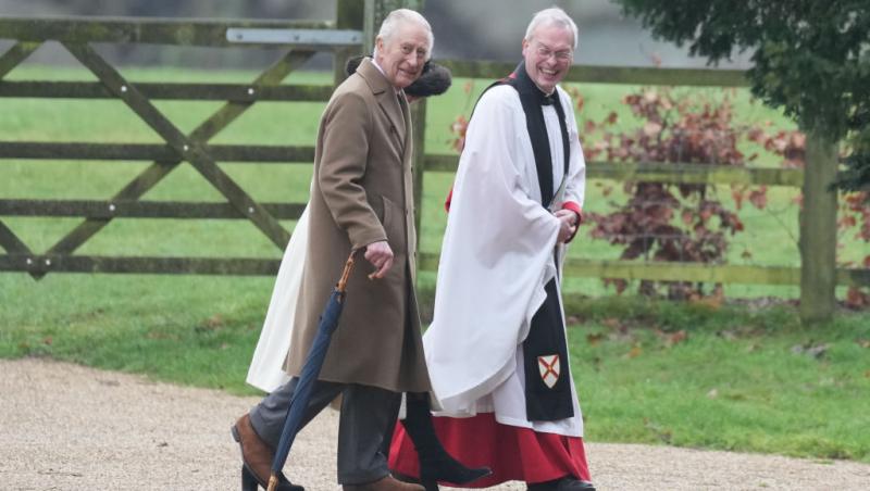 Prima apriție publică a Regelui Charles după diagnosticul de cancer. S-a rugat la o biserică. Cum arată | Foto