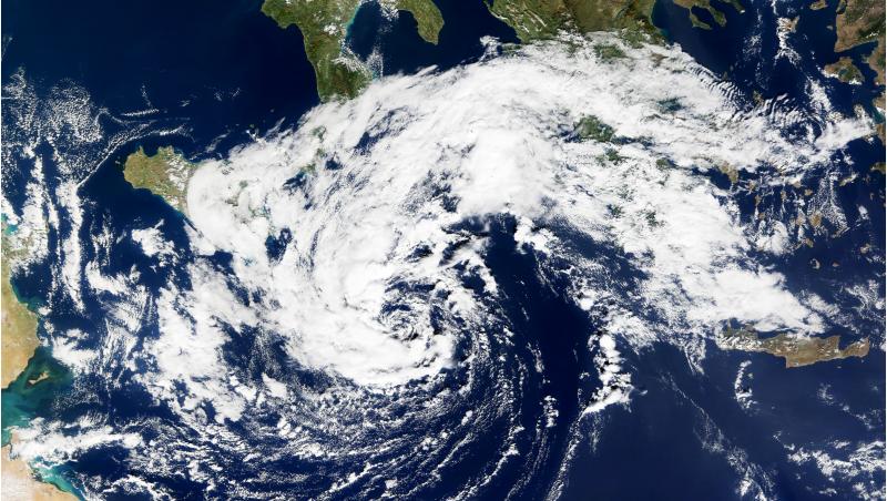 imagine cu un ciclon mediteraneean