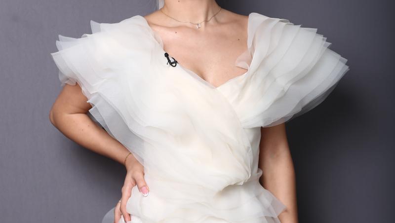 Mireasa sezonul 9. După o discuție cu Laura, Valentin a cerut un date cu altă fată. Cum au reacționat tinerele