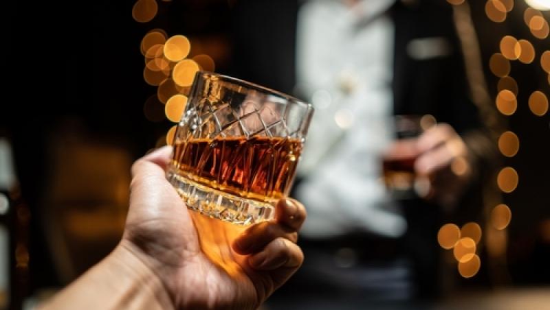 Prețul celui mai scump whiskey din lume i-a surprins pe internauți. Cât costă și de ce se ridică la această sumă