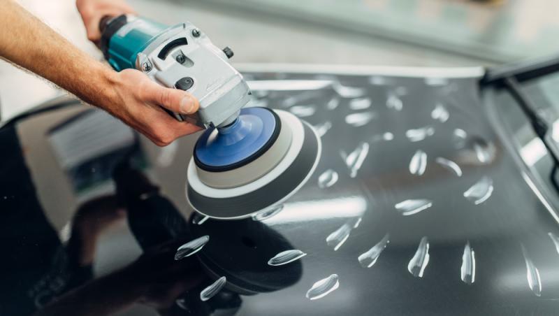 (P) Aplicarea corectă a polish-ului auto: Sfaturi și tehnici pentru a obține cele mai bune rezultate