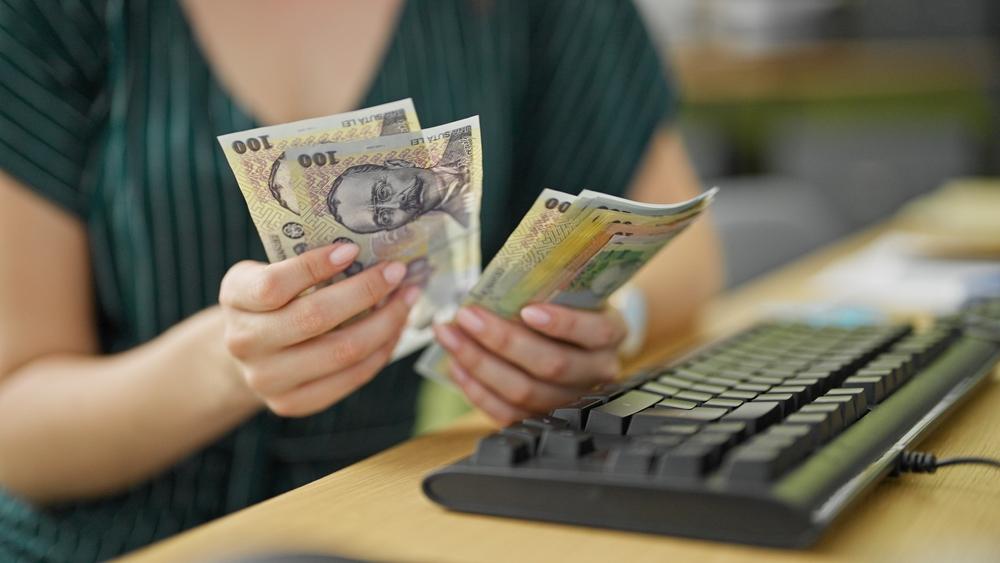 Locul de muncă plătit regește, cu până la 3.000 de euro pe lună. Angajatorii caută români muncitori
