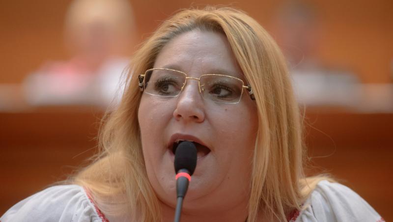 Diana Șoșoacă, noi declarații în scandalul divorțului. Cu ce îl amenință senatoarea pe soțul Silvestru