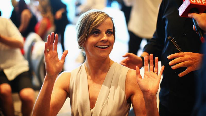 Cine este Susie Wolff, soția lu Toto Wolff de la Mercedes Formula 1™. Parcursul profesional al acesteia este unul demn de invidiat