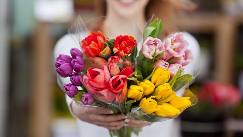 Florile pe care să NU le oferi niciodată de 8 Martie. Nu face această greșeală chiar de Ziua Femeii