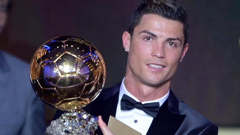 Patul pe care a dormit Cristiano Ronaldo, scos la licitație. Prețul de pornire este unul record