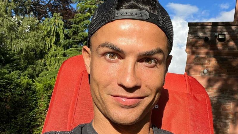 Patul pe care a dormit Cristiano Ronaldo, scos la licitație. Prețul de pornire este unul record