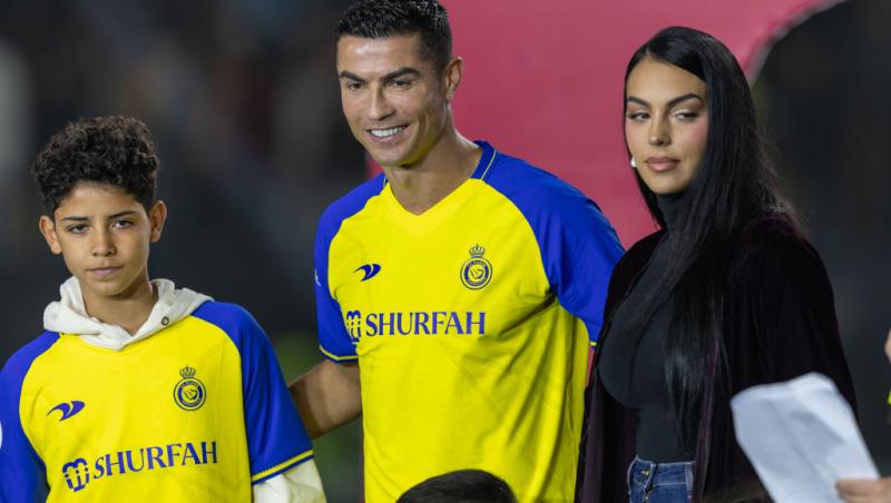 Cum a putut să intre Georgina Rodriguez, iubita lui Cristiano Ronaldo, în biserică. Fanii au criticat-o dur pentru ținuta aleasă