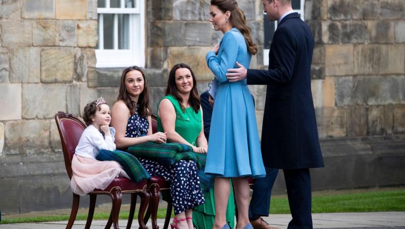Kate Middleton a primit un mesaj impresionant de la o micuță admiratoare bolnavă de leucemie. Cum a reacționat