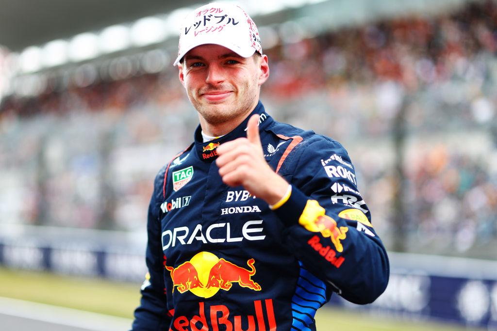 max verstappen în padocul Formula 1 de pe circutl Suzuka la Marele Premiu al Japoniei